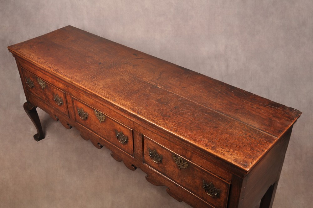 Early 18th Century Oak Dresser Base View XII