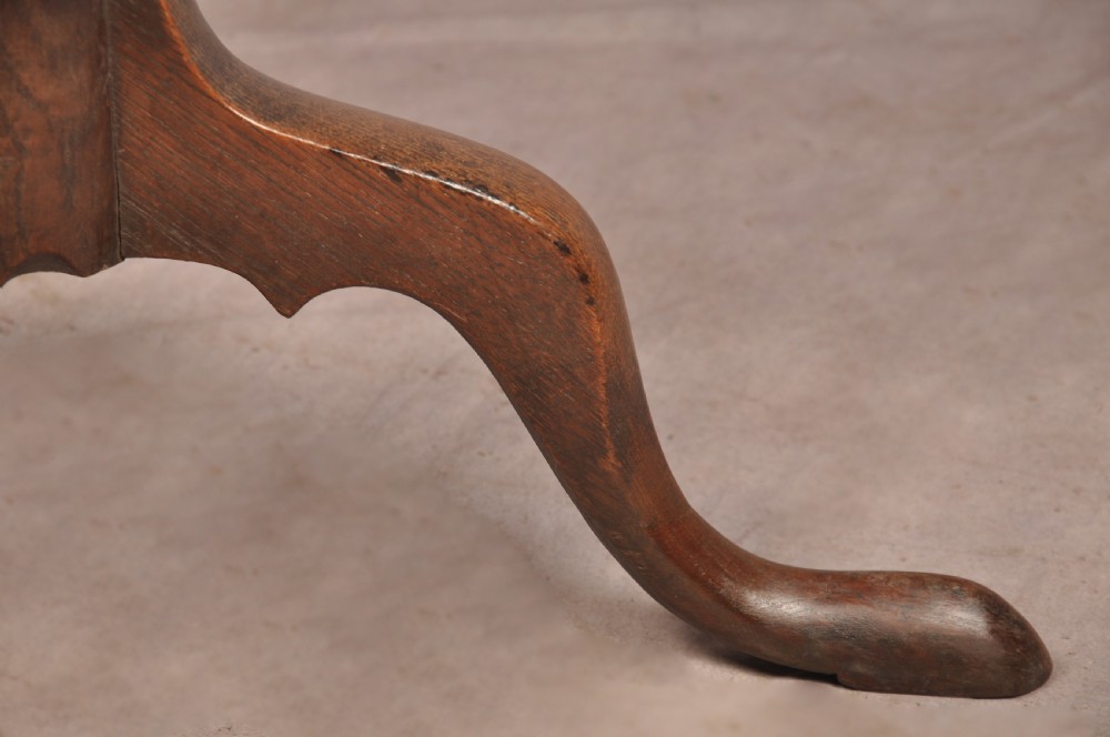 Mid 18th Century Oak Tripod Table View VI
