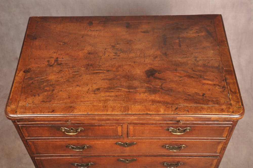 Small Early 18th Century Walnut Chest Of Drawers View IV