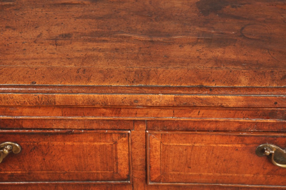 Small Early 18th Century Walnut Chest Of Drawers View VI