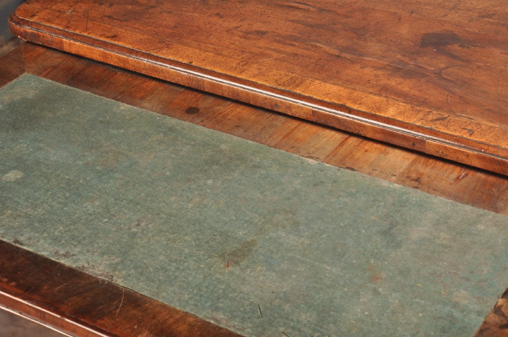 Small Early 18th Century Walnut Chest Of Drawers View XIV