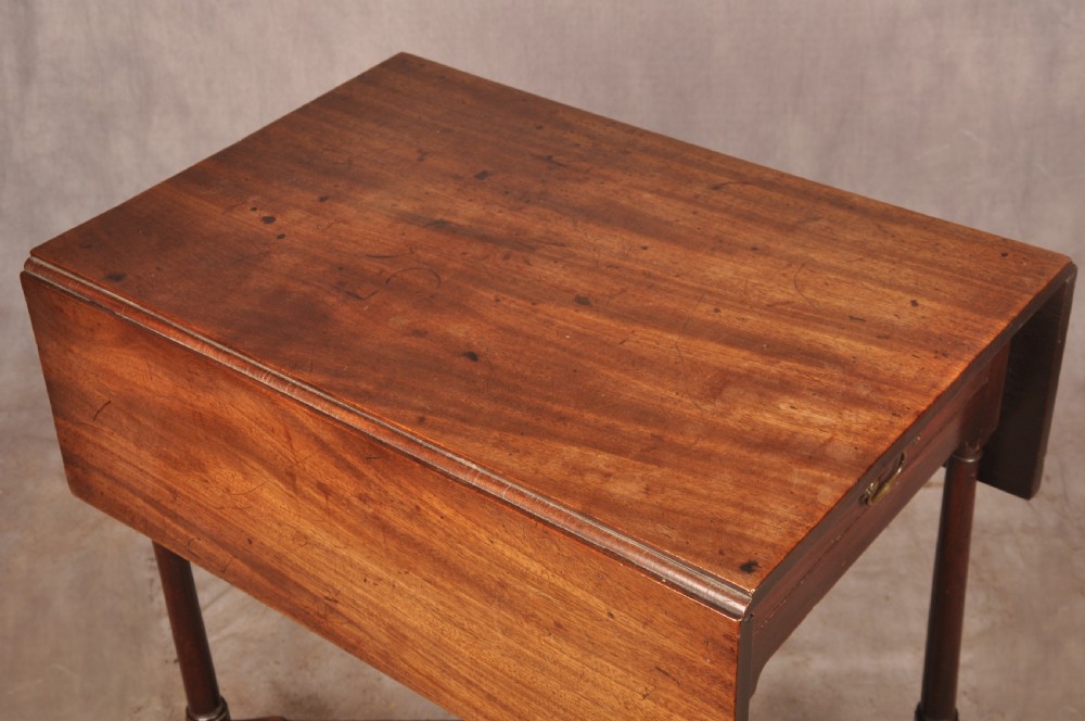 Beautiful Small 18th Century Mahogany Pembroke Table View III