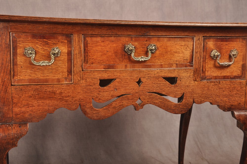 Fine Mid 18th Century Oak Lowboy / Side Table View IX