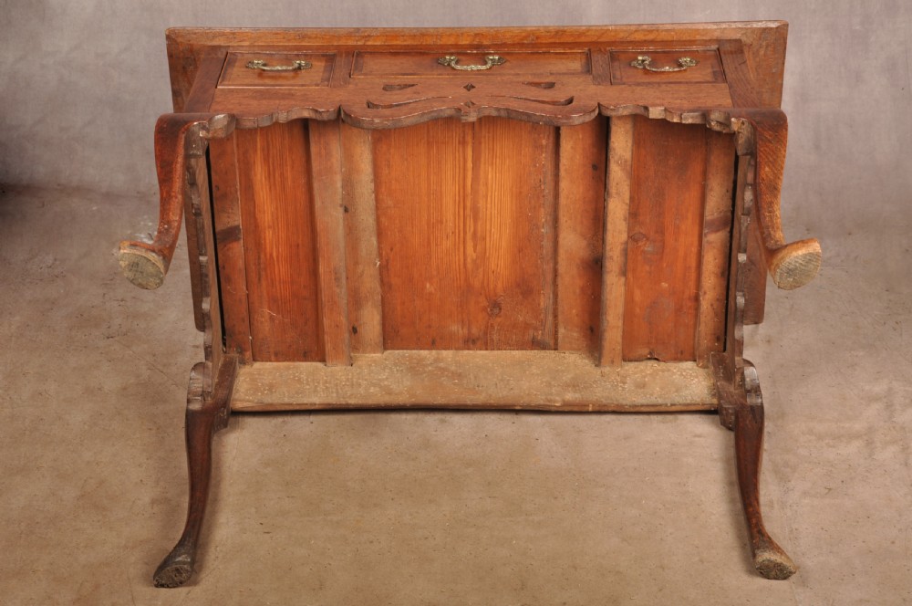 Fine Mid 18th Century Oak Lowboy / Side Table View XIII
