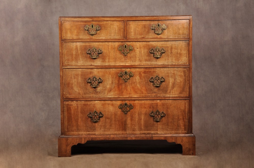 Mid 18th Century Walnut Chest Of drawers