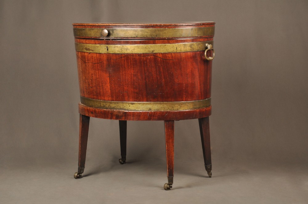 Superb 18th Century Mahogany Wine cooler View II
