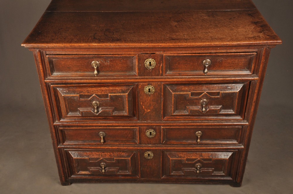 Wonderful 17th Century Oak Chest Of Drawers View V