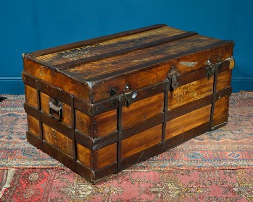 VICTORIAN CAMPHOR WOOD CHEST C1870 - ADDITIONAL PHOTO 3