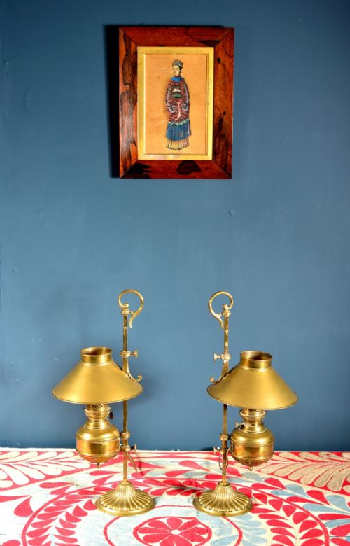 PAIR OF ADJUSTABLE RISE AND FALL BRASS OIL LAMPS WIRED FOR ELECTRICITY 19TH C - ADDITIONAL PHOTO 7