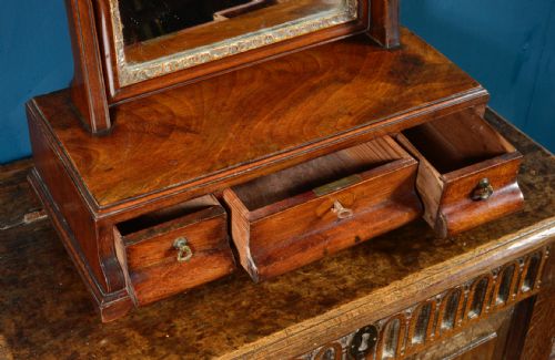 GEORGIAN FLAME MAHOGANY TOILET MIRROR - ADDITIONAL PHOTO 4