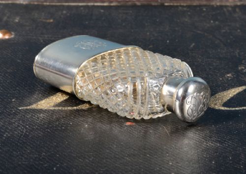 VICTORIAN SILVER MOUNTED CUT GLASS HIP FLASK BEAKER BY JANE BROWNETT ALEXANDER JONES LONDON 1883 - ADDITIONAL PHOTO 3