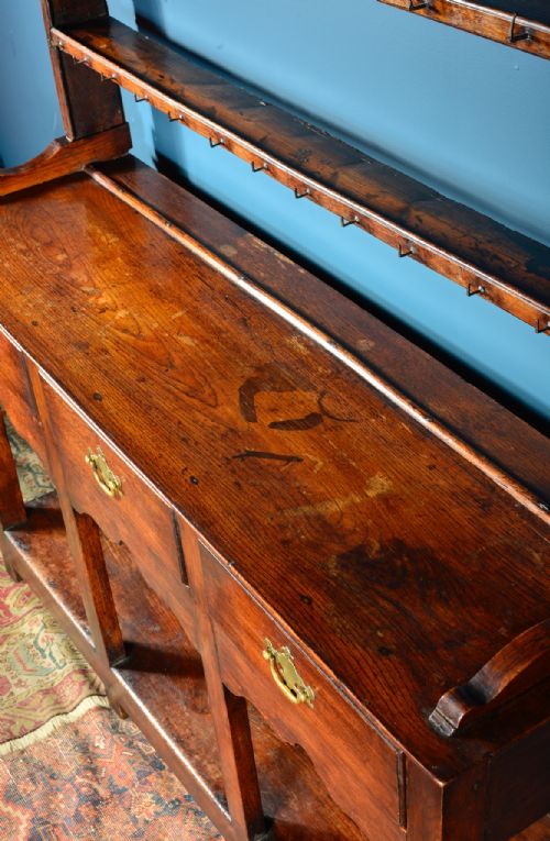 GEORGIAN OAK DRESSER OF SMALL PROPORTIONS C1780 - ADDITIONAL PHOTO 5