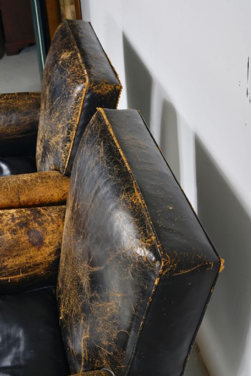 A PAIR OF FRENCH MAHOGANY AND BLACK LEATHER LIBRARY ARMCHAIRS C1900 - ADDITIONAL PHOTO 19
