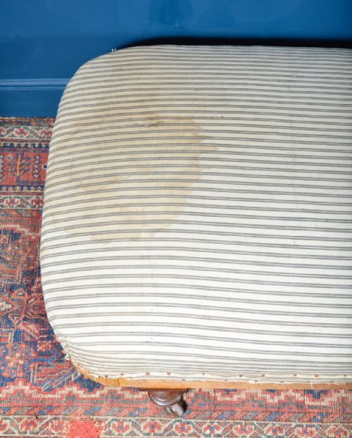 HOWARD STYLE COUNTRY HOUSE DAY BED CHAISE LONGUE IN ORIGINAL TICKING COPE CASTORS C1890 - ADDITIONAL PHOTO 4