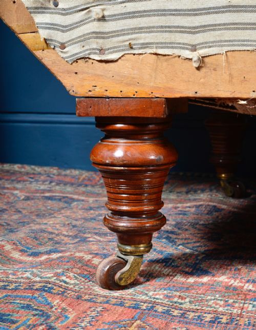 HOWARD STYLE COUNTRY HOUSE DAY BED CHAISE LONGUE IN ORIGINAL TICKING COPE CASTORS C1890 - ADDITIONAL PHOTO 7