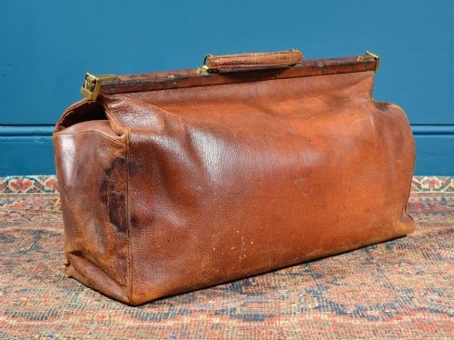 LEATHER GLADSTONE BAG BY FINNIGANS OF BOND ST INITIALLED LW C1920 - ADDITIONAL PHOTO 1