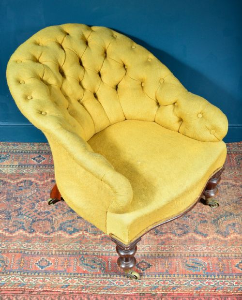 VICTORIAN BUTTON BACK EASY ARMCHAIR ON TURNED LEGS LANGEBEAR CASTORS C1870 - ADDITIONAL PHOTO 10