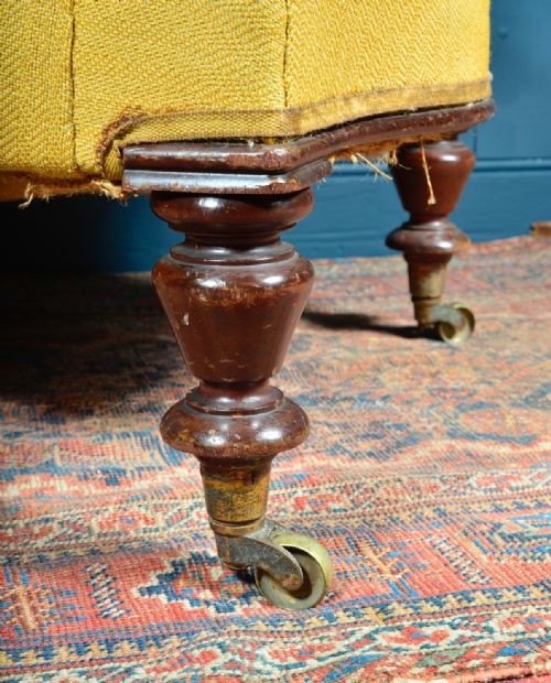 VICTORIAN BUTTON BACK EASY ARMCHAIR ON TURNED LEGS LANGEBEAR CASTORS C1870 - ADDITIONAL PHOTO 12