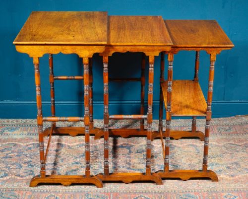 AESTHETIC MOVEMENT WALNUT NEST OF THREE TABLES C1890 - ADDITIONAL PHOTO 5