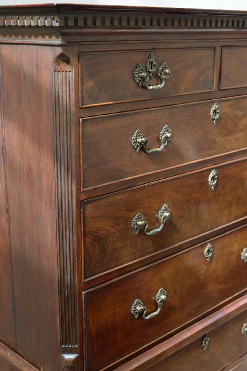 GEORGE III MAHOGANY CHEST ON CHEST C1780 - ADDITIONAL PHOTO 3