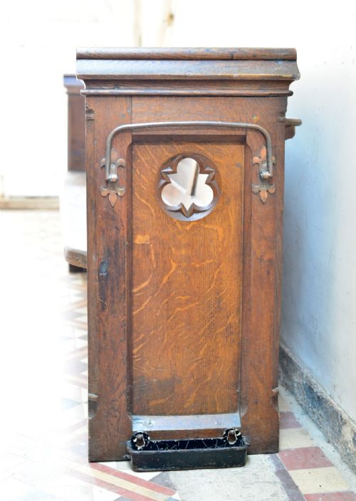 VICTORIAN GOTHIC OAK CHURCH PEW WITH UMBRELLA STAND C1860 - ADDITIONAL PHOTO 5
