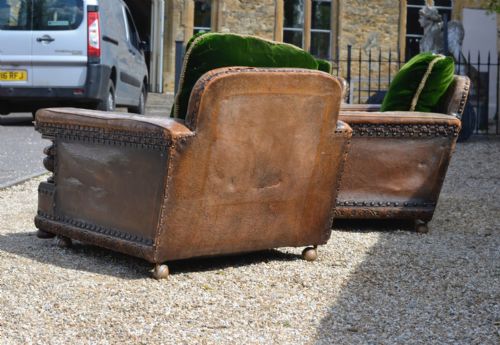 AN EXTREMELY COMFORTABLE CAROLEAN REVIVAL CARVED OAK LEATHER AND GREEN VELVET THREE PIECE SUITE C1910 - ADDITIONAL PHOTO 14