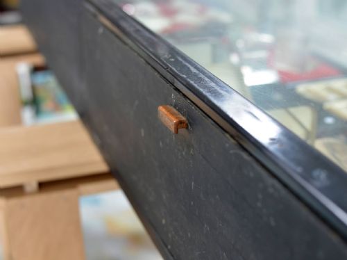 LARGE VICTORIAN EBONISED SHOP OR MUSEUM TABLE TOP DISPLAY CABINET C1895 - ADDITIONAL PHOTO 9