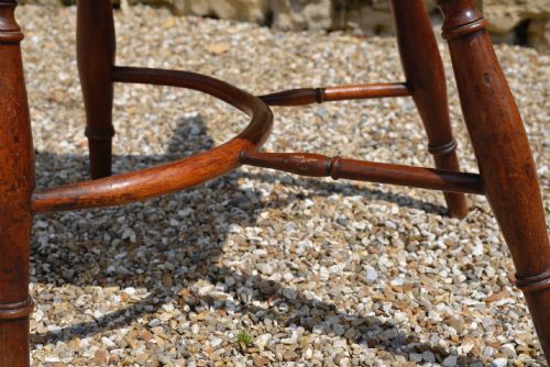 A PAIR OF COUNTRY YEW AND ELM WHEEL BACK CHAIRS WITH CRINOLINE STRETCHERS C 1800 - ADDITIONAL PHOTO 10