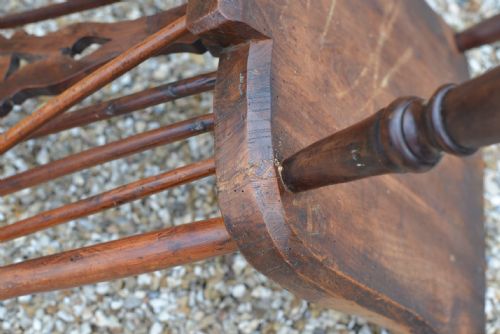 A PAIR OF COUNTRY YEW AND ELM WHEEL BACK CHAIRS WITH CRINOLINE STRETCHERS C 1800 - ADDITIONAL PHOTO 16