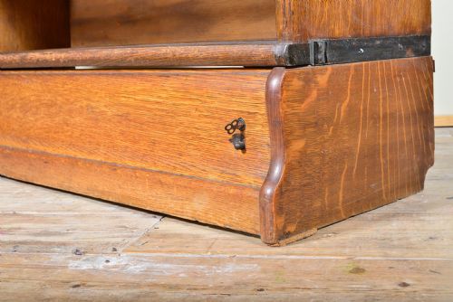A GOLDEN OAK GLOBE WERNICKE SECTIONAL BOOKCASE C1910 - ADDITIONAL PHOTO 5