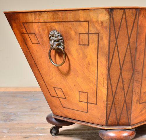 A REGENCY FLAME MAHOGANY WINE COOLER C1820 - ADDITIONAL PHOTO 6