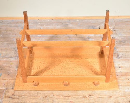 A LIGHT OAK COTSWOLDS SCHOOL COFFEE OCCASIONAL TABLE - ADDITIONAL PHOTO 5