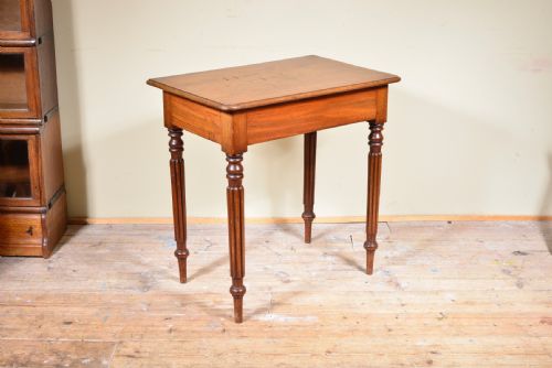 A VICTORIAN MAHOGANY HALL OR SIDE TABLE ON FLUTED LEGS C1850 - ADDITIONAL PHOTO 3