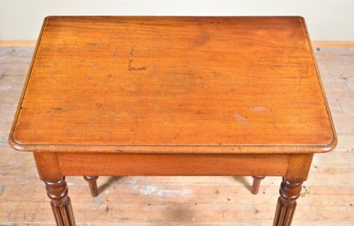 A VICTORIAN MAHOGANY HALL OR SIDE TABLE ON FLUTED LEGS C1850 - ADDITIONAL PHOTO 6