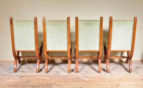 A SET OF FOUR GOTHIC REVIVAL OAK SIDE CHAIRS IN THE MANNER OF AWN PUGIN C1880 - ADDITIONAL PHOTO 4
