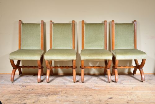 A SET OF FOUR GOTHIC REVIVAL OAK SIDE CHAIRS IN THE MANNER OF AWN PUGIN C1880 - ADDITIONAL PHOTO 5