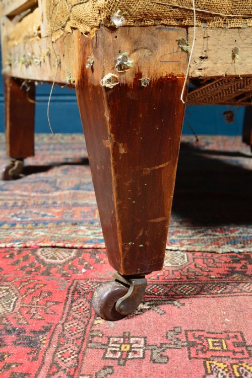 A COUNTRY HOUSE BUTTON BACK HOWARD STYLE ARMCHAIR FOR UPHOLSTERY C1880 - ADDITIONAL PHOTO 7