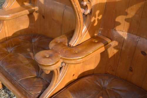A GOTHIC REVIVAL PINE TWO SEATER WINGBACK SETTLE HALL SEAT C1890 - ADDITIONAL PHOTO 7