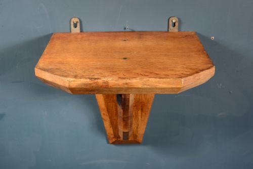 A VICTORIAN GOTHIC OAK WALL BRACKET C1860 - ADDITIONAL PHOTO 3