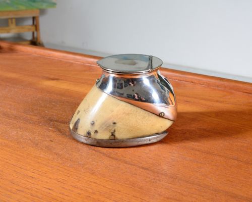 A HORSE HOOF INKWELL WITH SILVER PLATED MOUNTS C1890 - ADDITIONAL PHOTO 2