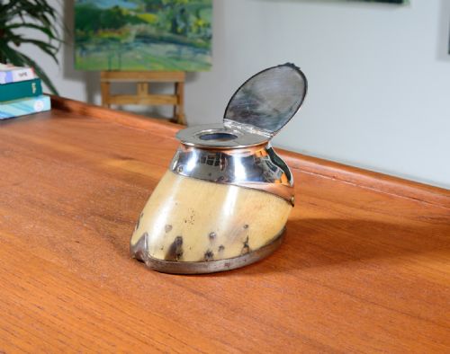 A HORSE HOOF INKWELL WITH SILVER PLATED MOUNTS C1890 - ADDITIONAL PHOTO 5