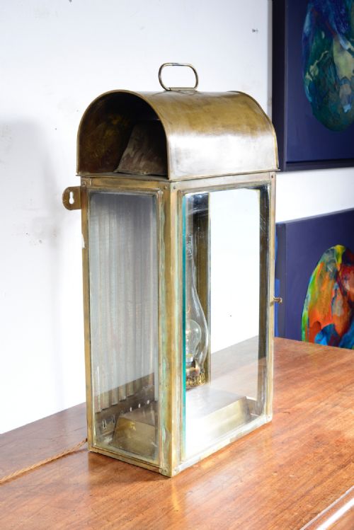 A FINE VICTORIAN BRASS AND GLASS WALL MOUNTED HALL LANTERN WITH CARRYING HANDLE WIRED FOR ELECTRICITY C1880 - ADDITIONAL PHOTO 2