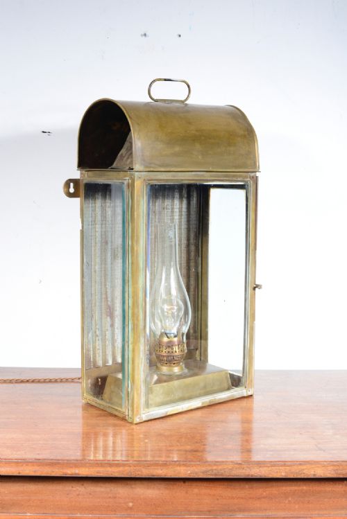 A FINE VICTORIAN BRASS AND GLASS WALL MOUNTED HALL LANTERN WITH CARRYING HANDLE WIRED FOR ELECTRICITY C1880 - ADDITIONAL PHOTO 4