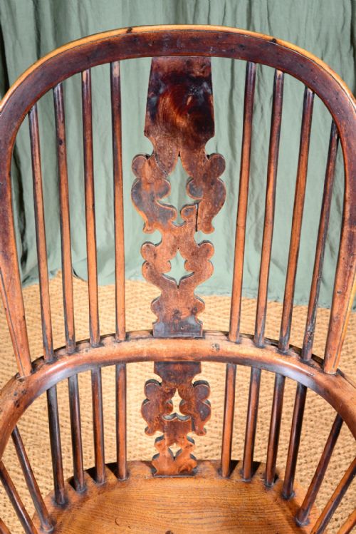 AN EIGHTEENTH CENTURY YEW AND ELM WINDSOR CHAIR C1780 - ADDITIONAL PHOTO 10