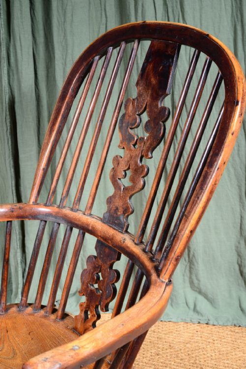 AN EIGHTEENTH CENTURY YEW AND ELM WINDSOR CHAIR C1780 - ADDITIONAL PHOTO 11
