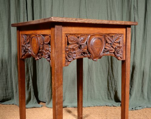 A VICTORIAN OAK TABLE WITH CARVED DECORATION C1860 - ADDITIONAL PHOTO 3