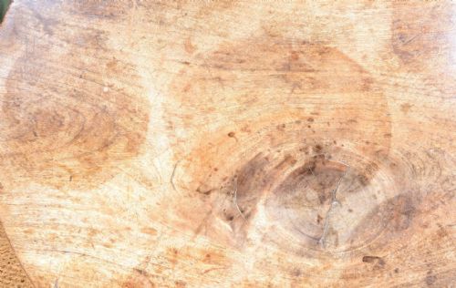 A GEORGIAN MAHOGANY TRIPOD TABLE WITH A ONE PIECE TOP C1770 - ADDITIONAL PHOTO 6
