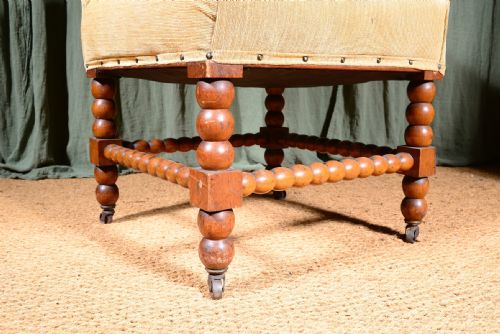 A GOLDEN OAK CORNER CHAIR ON BOBBIN TURNED LEGS C1890 - ADDITIONAL PHOTO 2