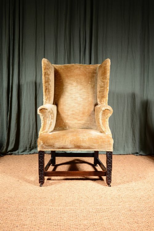 A SMALL GEORGE III WINGBACK ARMCHAIR ON BLIND FRET CARVED MAHOGANY LEGS C1820 - ADDITIONAL PHOTO 3