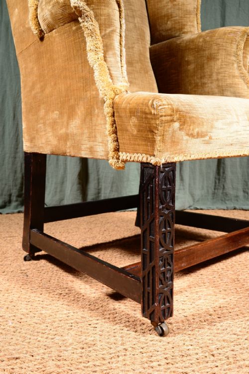 A SMALL GEORGE III WINGBACK ARMCHAIR ON BLIND FRET CARVED MAHOGANY LEGS C1820 - ADDITIONAL PHOTO 6